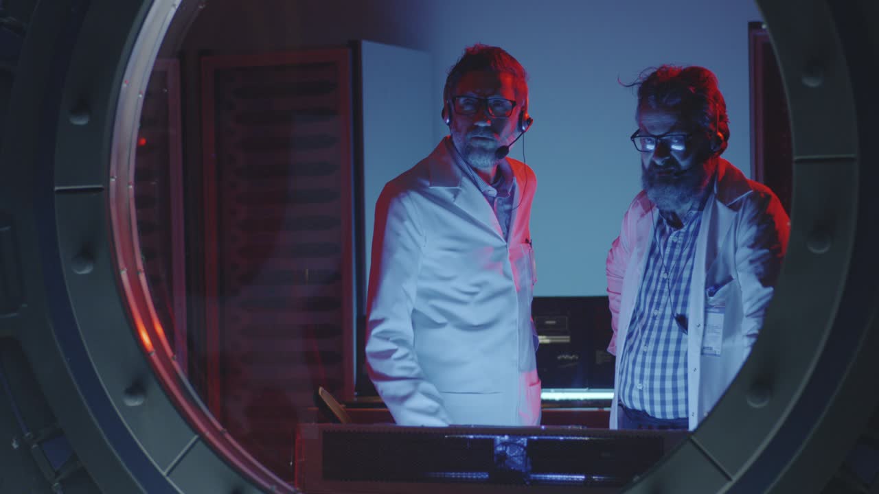 Científicos realizando una prueba en un laboratorio