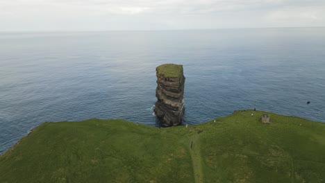 Imágenes-Cinematográficas-De-Dun-Briste-En-4K,-Condado-De-Mayo,-Irlanda