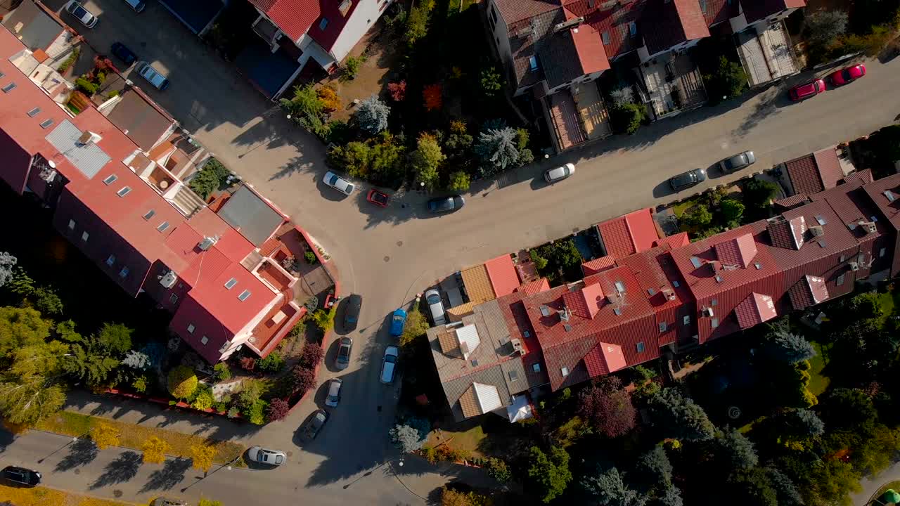 vista aérea de las casas suburbanas