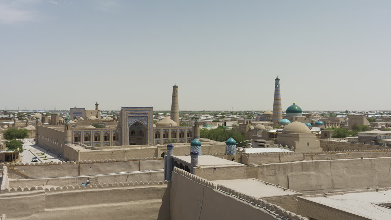 panorama de itchan kala, el centro amurallado de la ciudad de khiva en uzbekistán