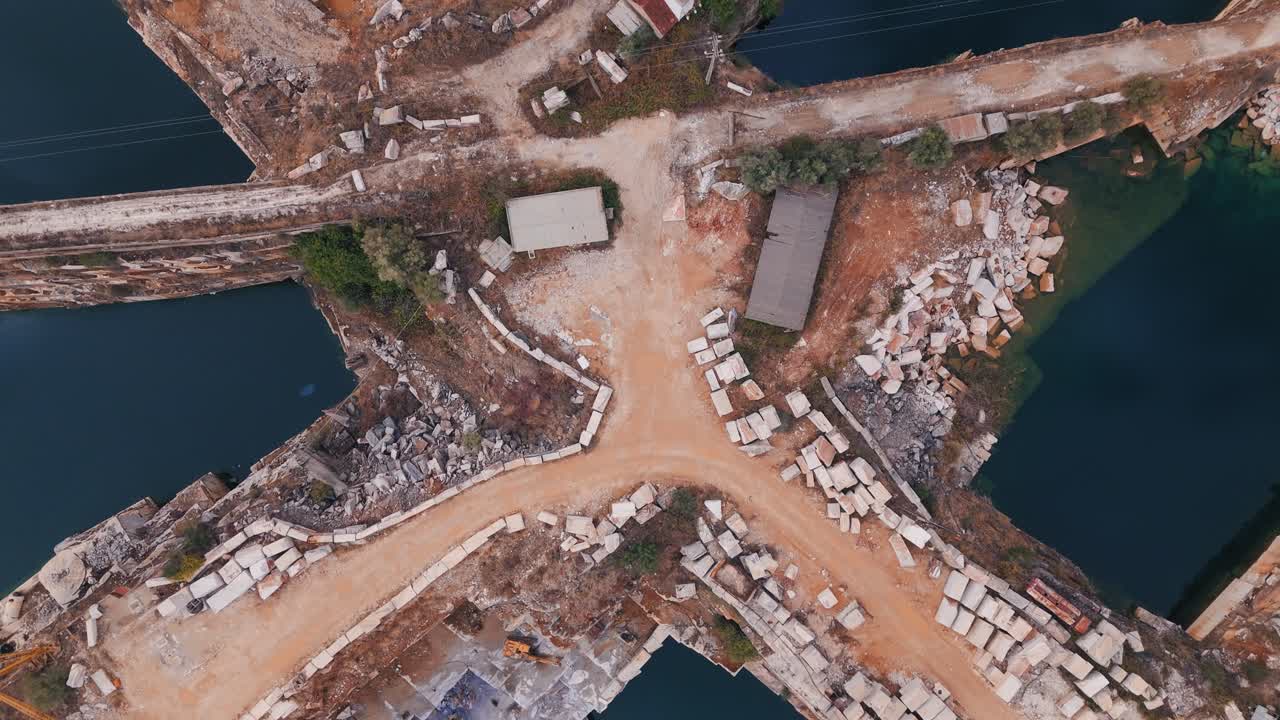 vista aérea de una cantera - vista de pájaro