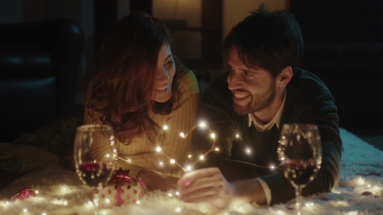 발렌타인 데이 밤의 커플