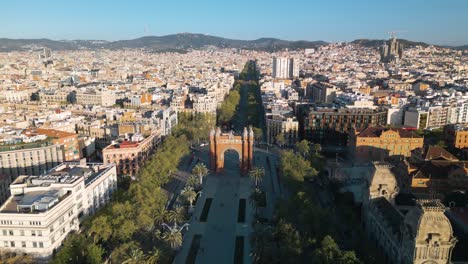 arc de triumph of barcelona