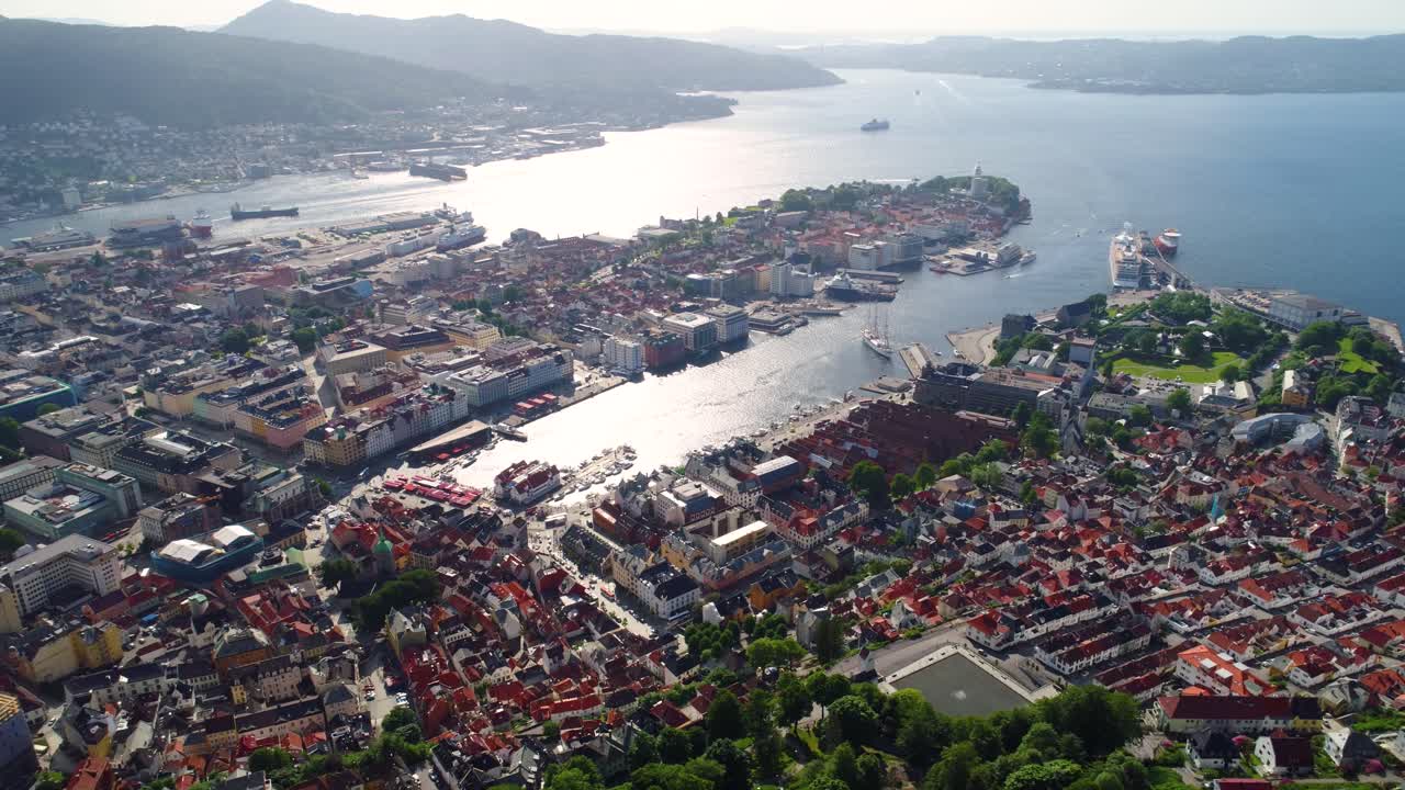 베르겐 (bergen) 은 노르웨이 서해안의 호르달랜드에 있는 도시이자 지방자치단체이다. 베르겐은 노르웨이에서 두 번째로 큰 도시이다.