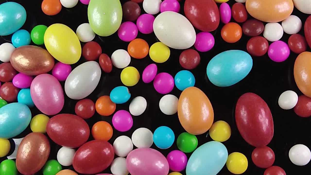 Красочные шоколадные конфеты