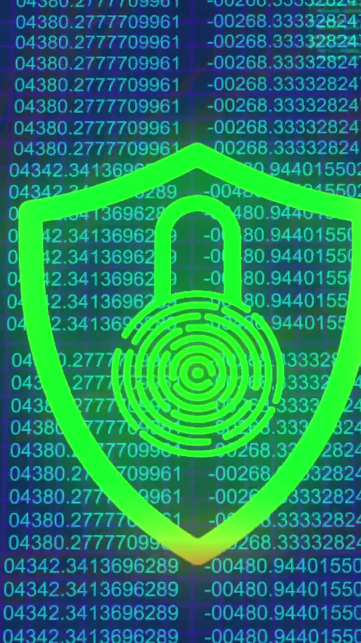Animazione di lucchetto di sicurezza e icona scudo su elaborazione dati su sfondo blu