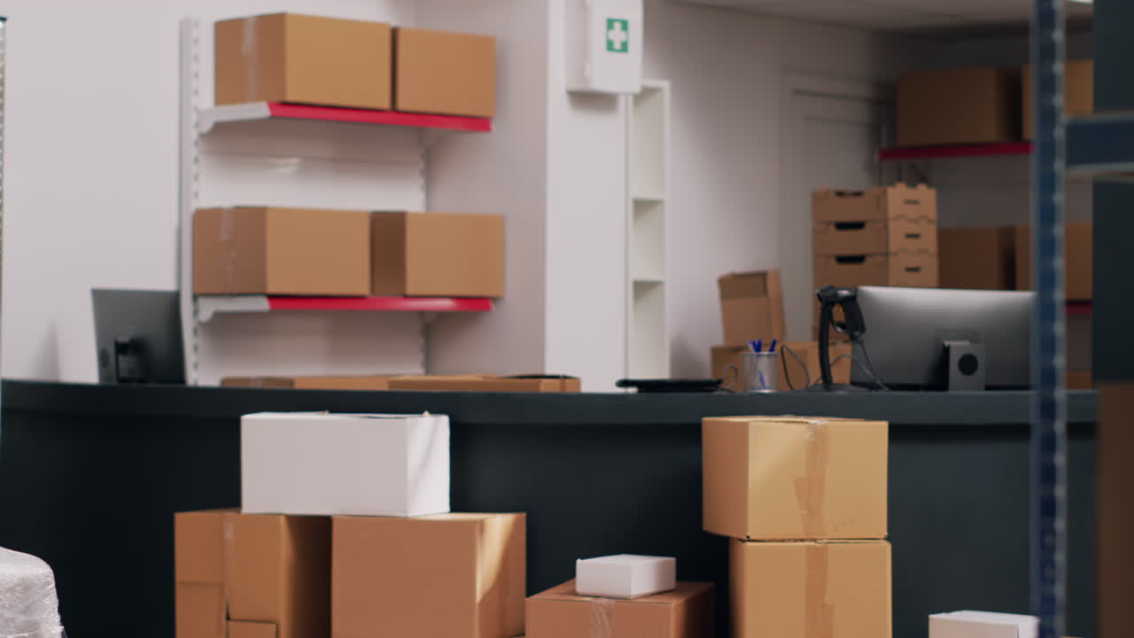 Warehouse employees working with boxes