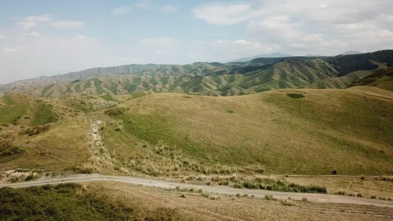 imágenes de drones de naturaleza virgen en kazajstán