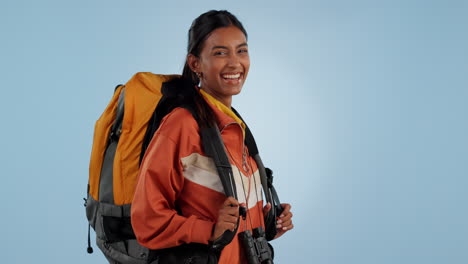 cara, mochila y mujer con una sonrisa