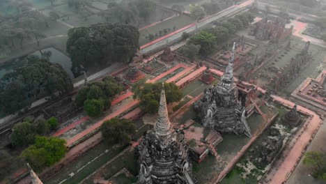 Ruinas-De-La-Antigua-Ciudad-De-Ayuthaya,-La-Antigua-Capital-Del-Reino-De-Siam