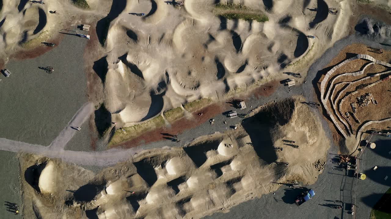 워싱턴의 벨햄 해안가에 있는 임시 먼지 펌프 트랙의 평면도