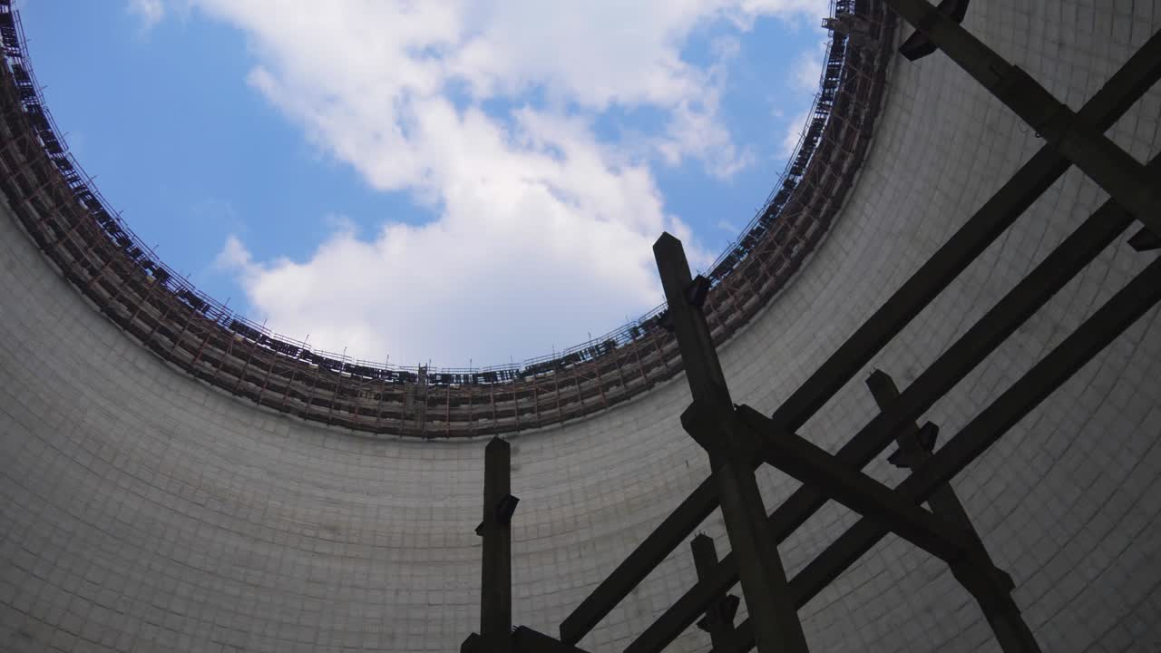 체르노빌 원자력 발전소의 냉각탑