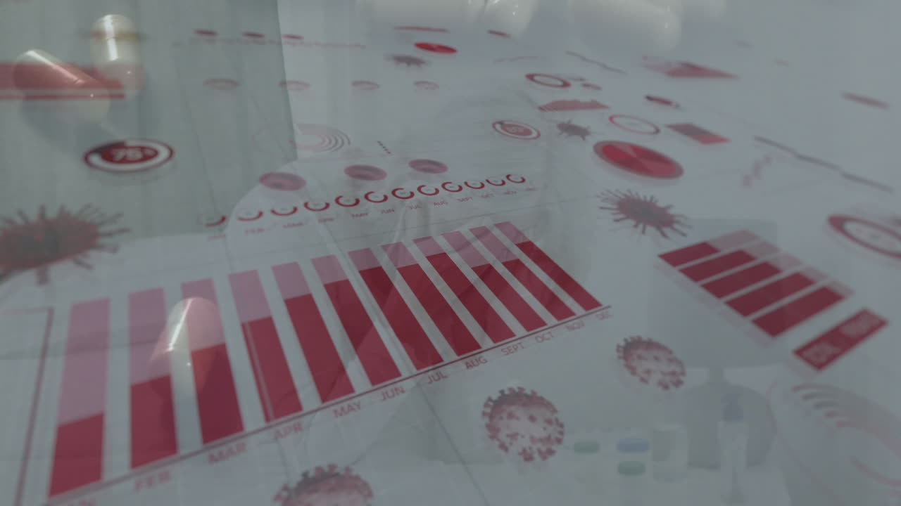 animación de procesamiento de datos con células de virus sobre una mujer caucásica anciana