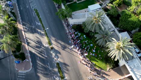 4K-Video-Von-Zivilen-Protesten-In-Der-Stadt-Rehovot,-Israel,-Gegen-Den-Geplanten-Wechsel-Der-Israelischen-Regierung-Zum-Obersten-Gerichtshof