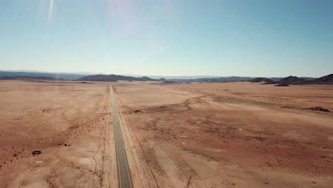 Namibia-Straße-In-Der-Kalahari-Wüste-In-Afrika