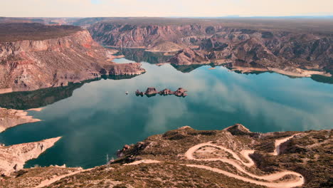 Canon-Del-Atuel-In-Argentinien,-Ein-Natürlicher-Bilderrahmen