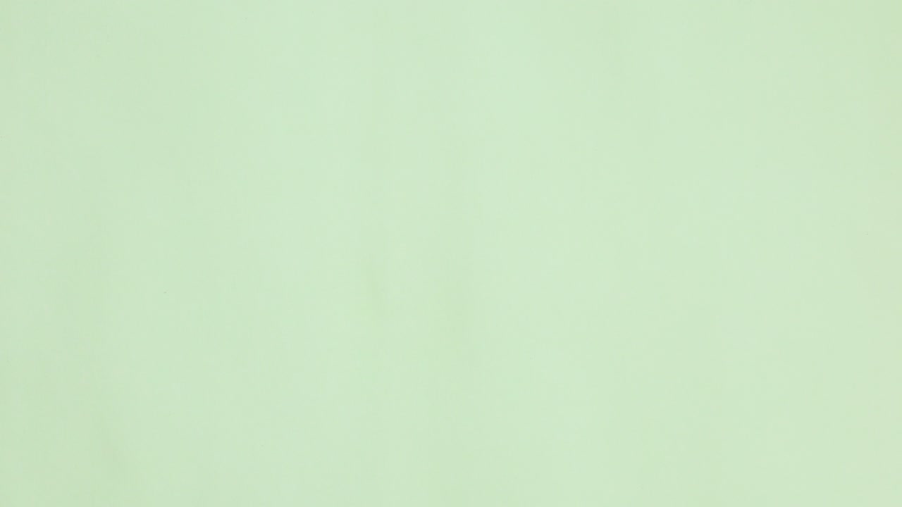 deja de escribir palabras con palos de madera de colores. deja de moverte.