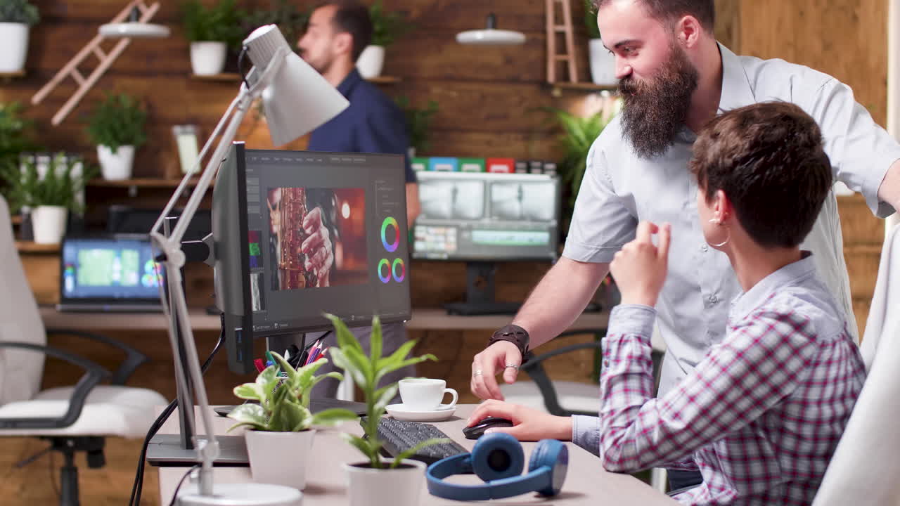 Teamwork in a modern office