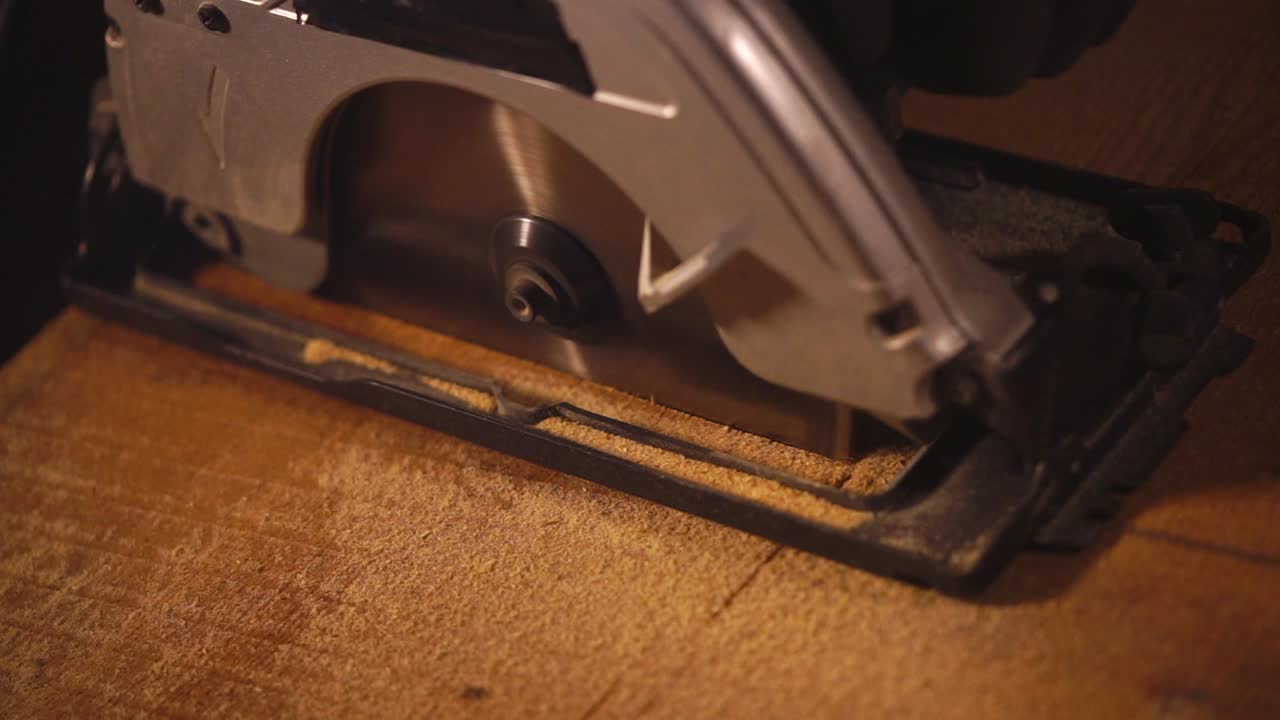 sierra circular para cortar madera