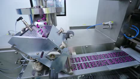 capsule medicine production manufacturing. medicine manufacturing process