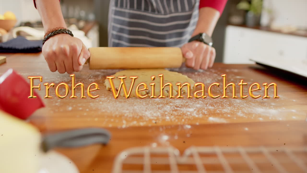 Animation af "Frohe Weihnachten" tekst over kaukasisk kvinde, der bager til jul