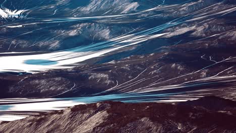 Vista-Aérea-De-Las-Montañas-Con-Glaciar