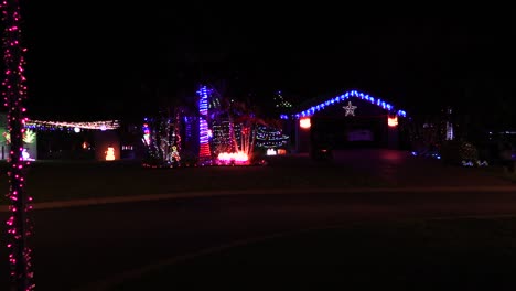 Luces-Navideñas-En-Las-Casas