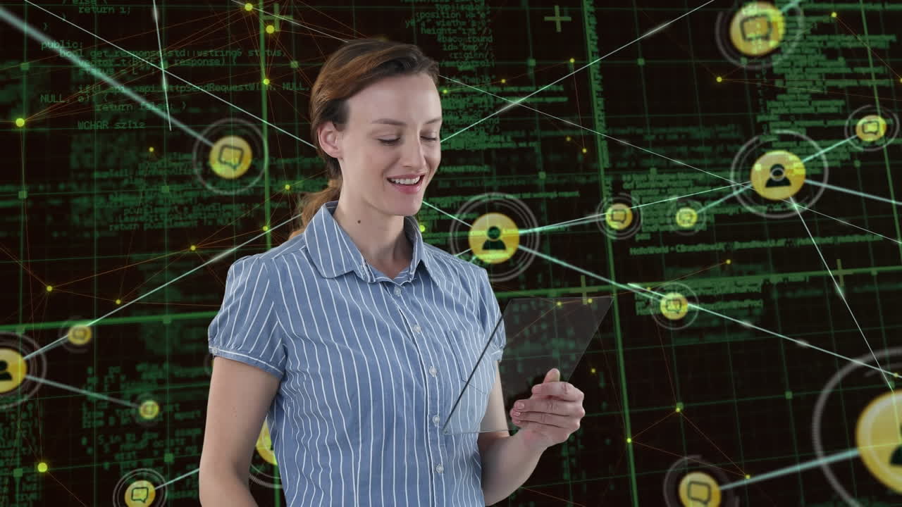 animación de la red de conexiones sobre la mujer caucásica y el procesamiento de datos