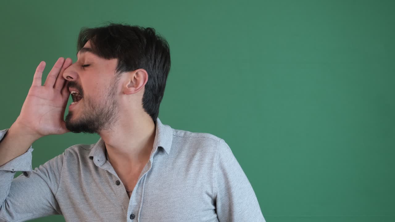 Ragazzo che vuole aiuto