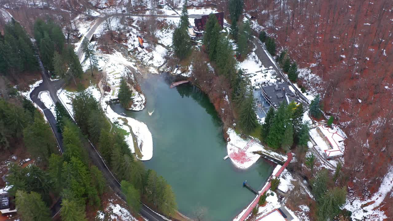 산골짜기 4k 드론 비디오의 조감도