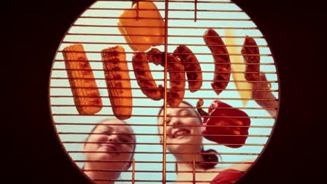 amigos disfrutando de una barbacoa de verano
