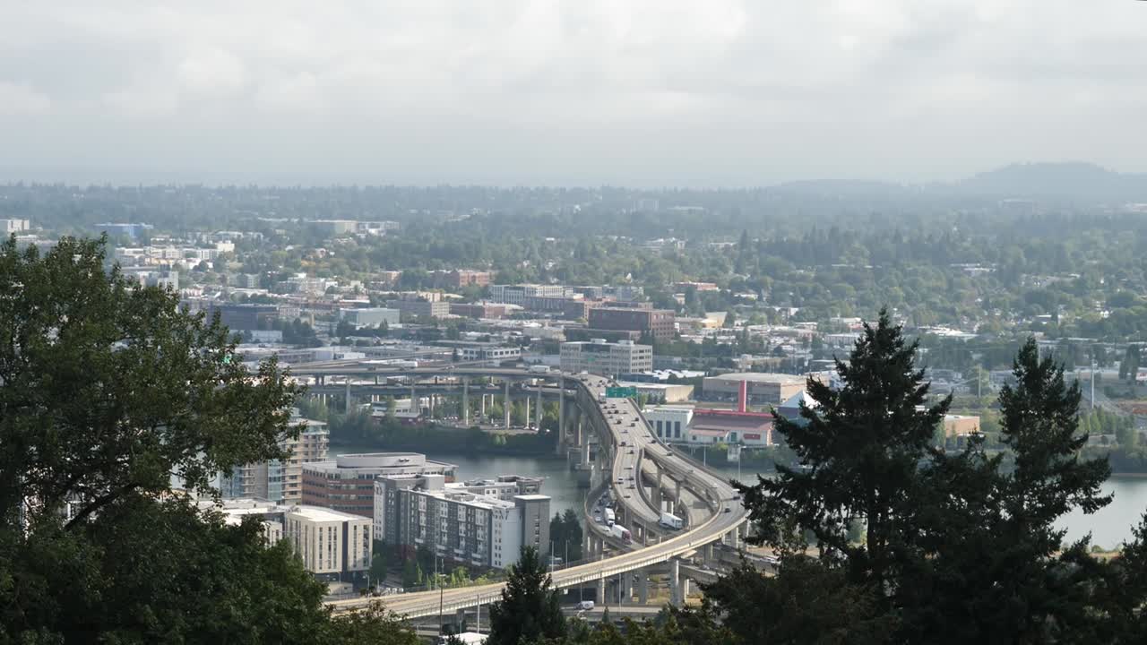 Distant view of cars on an overpass in Portland Oregon