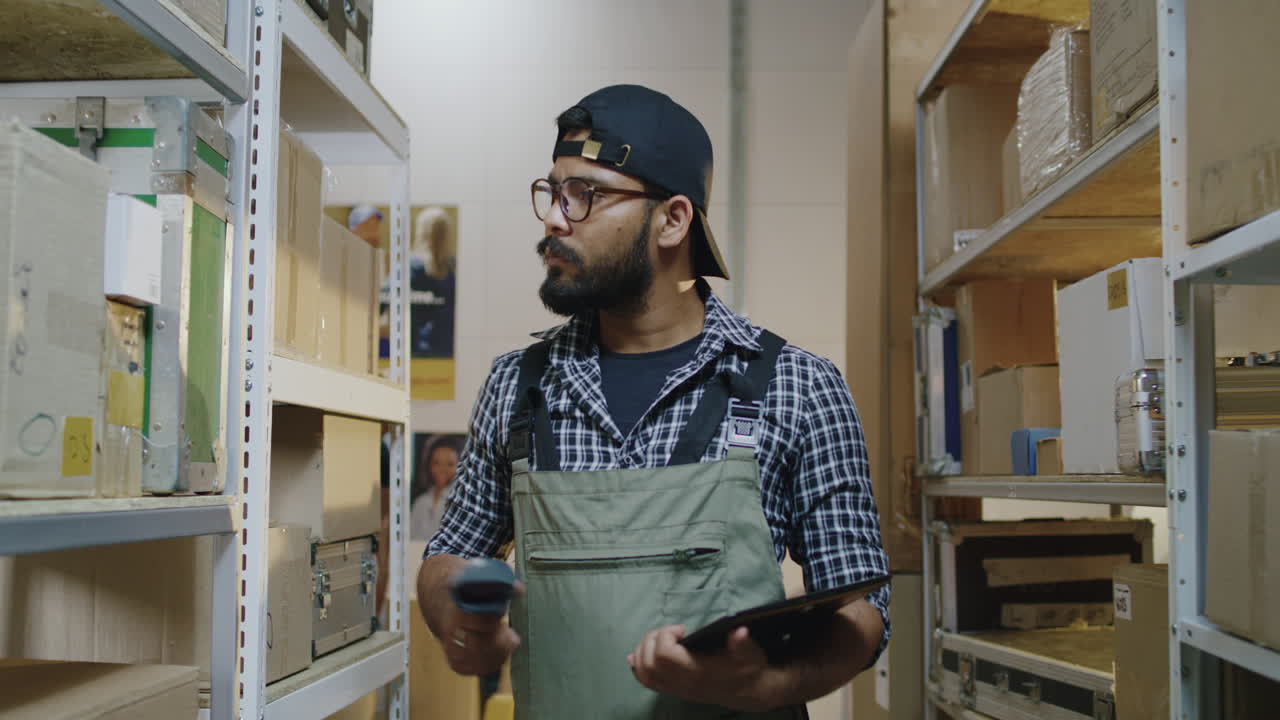 comprobación del inventario del almacén