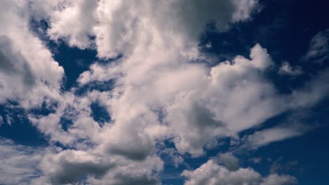 hermosas nubes en movimiento timelapse