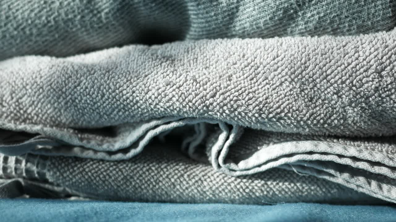 회색 수건의 클로즈업