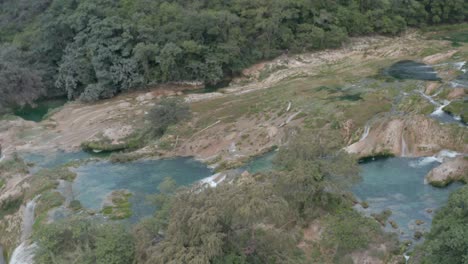 Toma-Aérea-De-Drones-De-La-Cascada-De-Tamul