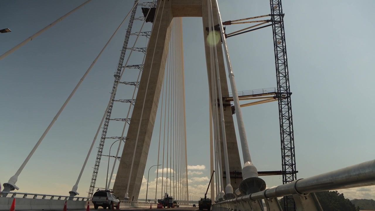 The longest river-crossing bridge in Malaysia,replaced the long-running Sebuyau-Triso ferry service and also reduces travel time for those on the coastal road network,Sarawak,Malaysia.