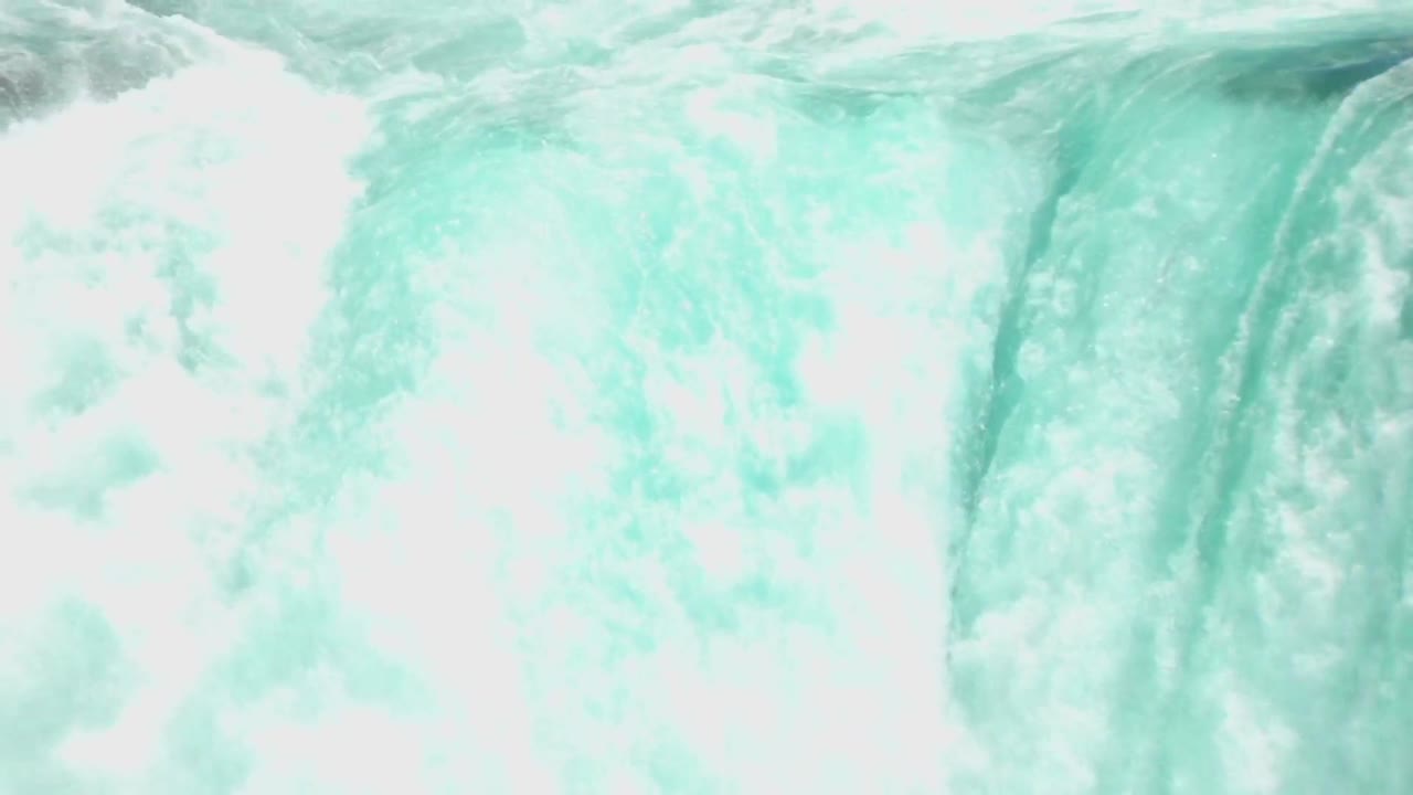 Vista de cerca de las Cataratas del Niágara