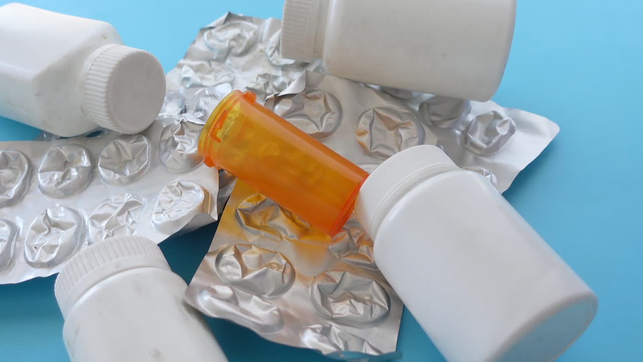 폐기 된 약물 및 포장