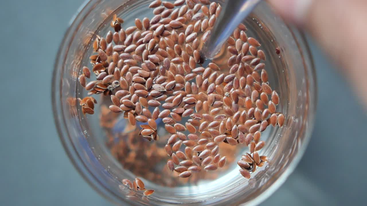 물 속에 어나오는 린 씨