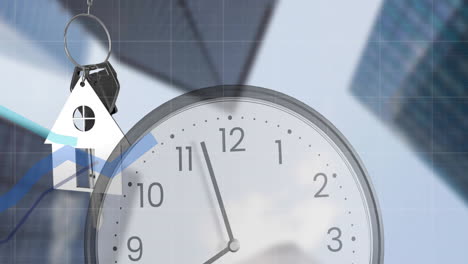 animación de diagramas y llave con casa sobre el reloj y el paisaje urbano