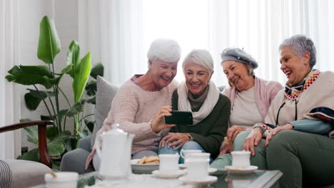 Teléfono,-Selfie-Y-Amigas-Ancianas