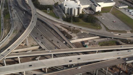 Birdseye-view-of-cars-on-59-and-610-South-Freeway-in-Houston,-Texas