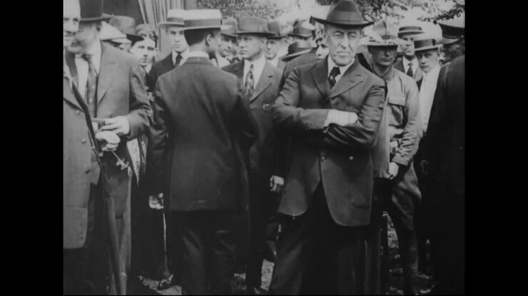 Air Mail Is Delivered For The First Time In 1918 By Aircraft 1