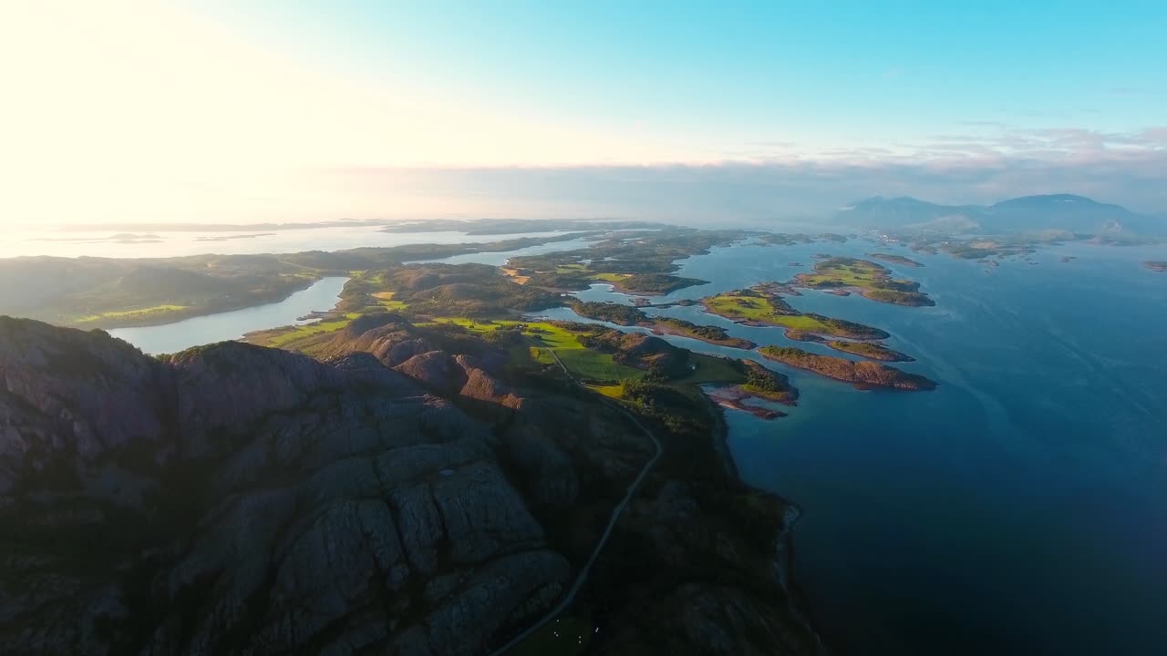 Bronnoysund, prachtige natuur Noorwegen