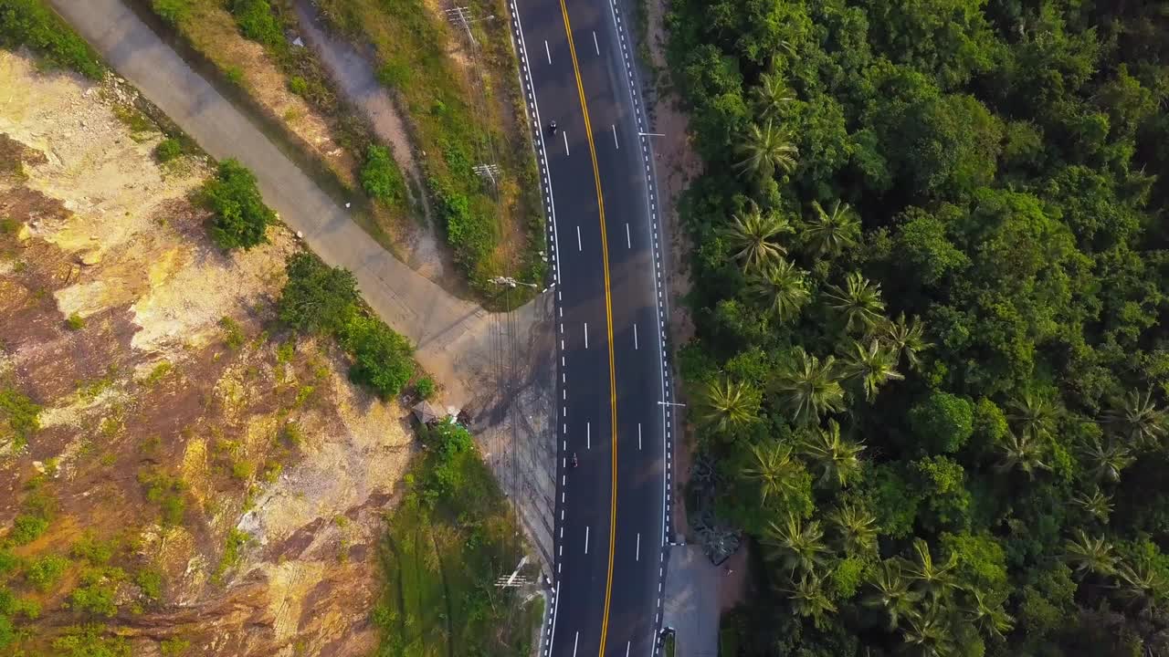항공: 도로 위의 비행