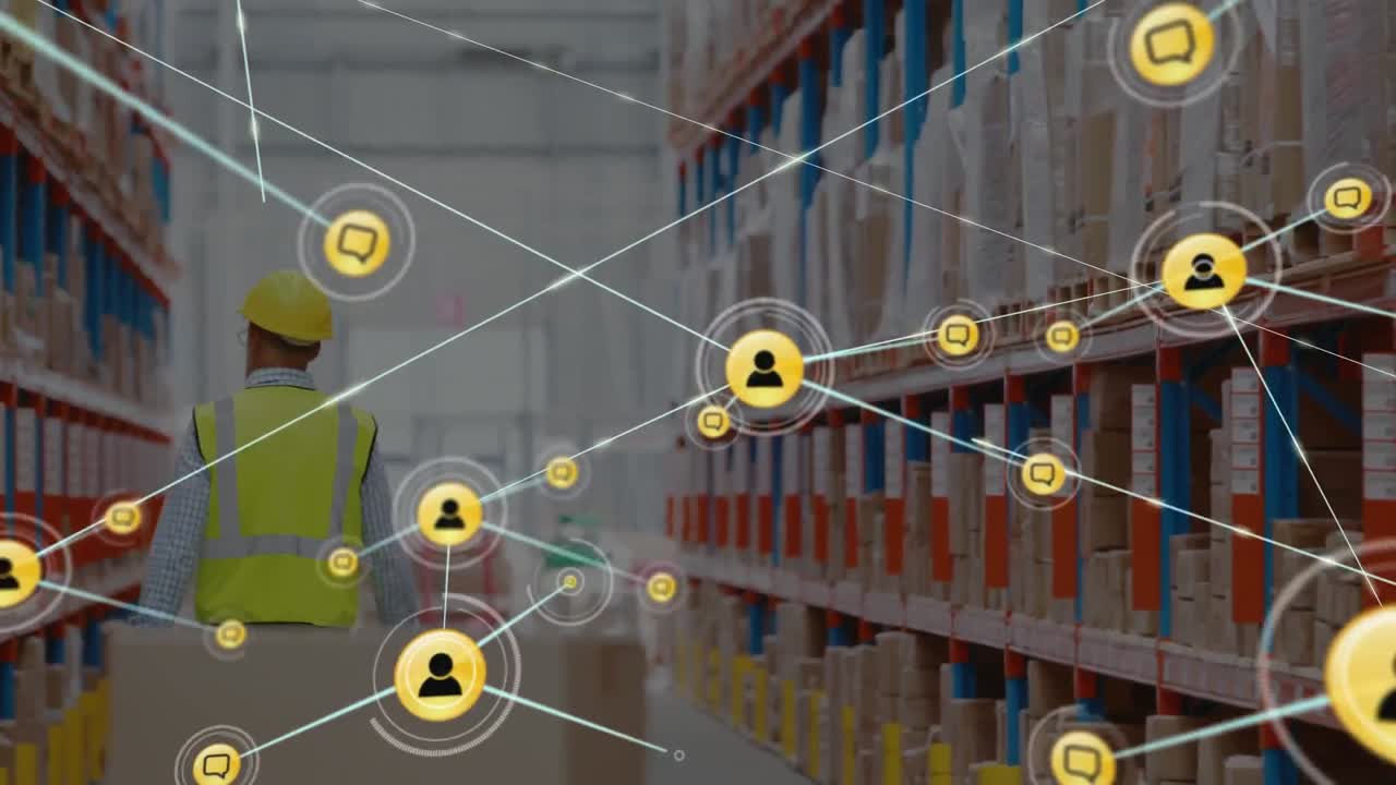 анимация сети соединений с иконами над человеком, работающим на складе