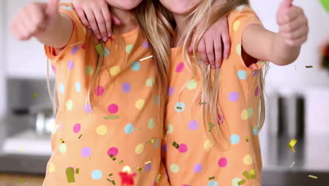 animation de confetti sur des enfants souriants portant des chapeaux de fête et s'embrassant