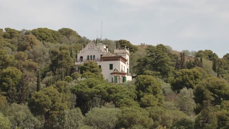 Casa-En-El-Parque-Guell-En-Barcelona