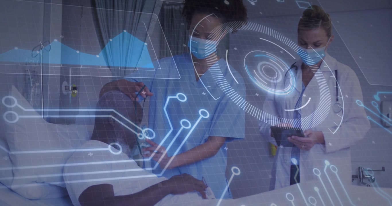 Profesionales médicos monitoreando a paciente mayor con superposición de datos de salud digitales